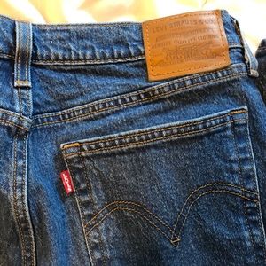 Levi’s Wedgie Fit Charleston Moves Button Fly
